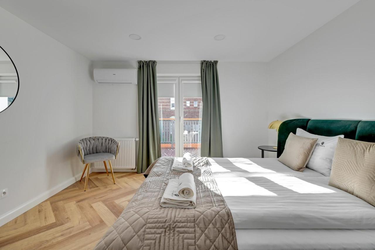 Comfy Family House By Lion *