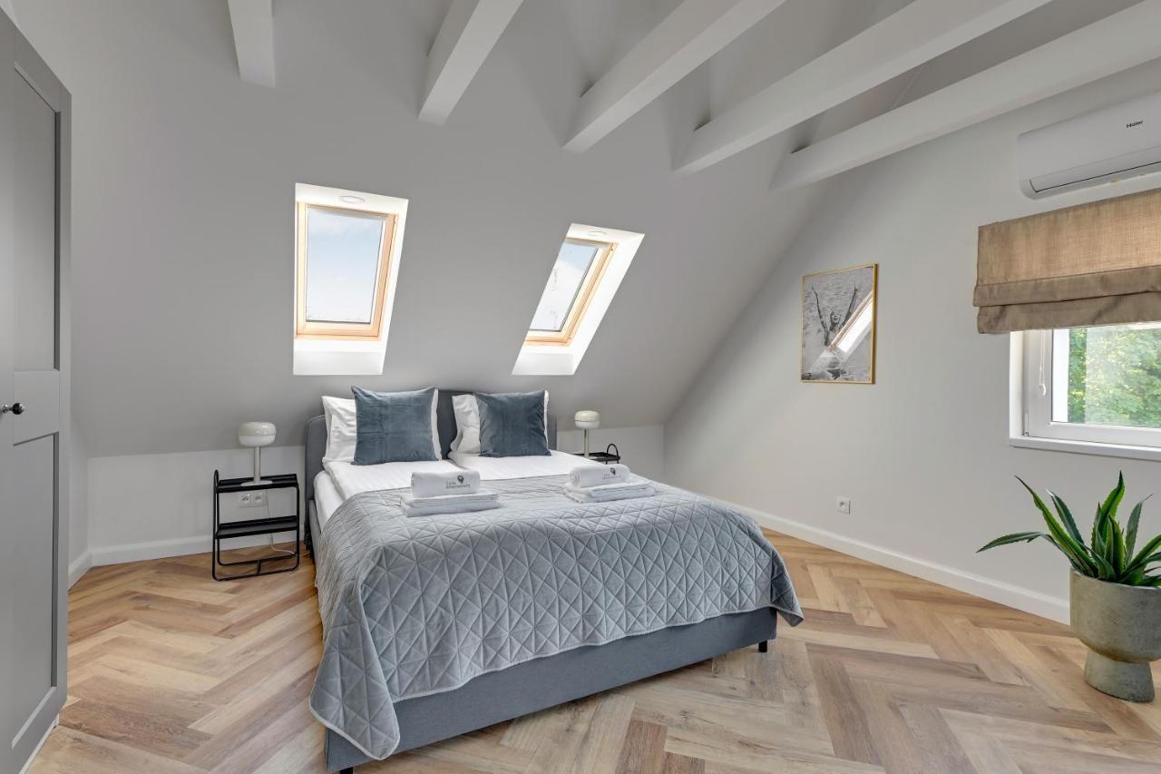 Comfy Family House By Lion